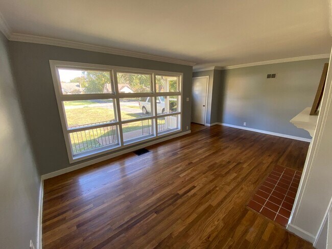 Foto del edificio - N 36th ST Cottage