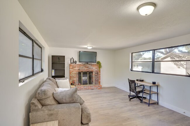 Foto del edificio - 916 Ave S SE