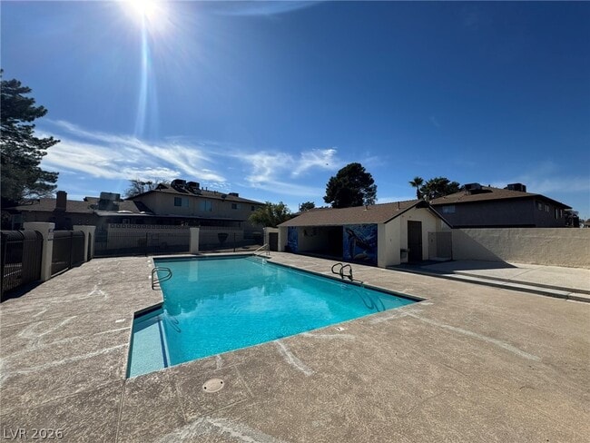 Building Photo - 2743 Kline Cir