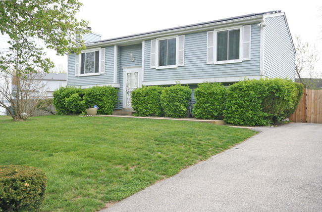 Building Photo - 509 Pacer Dr