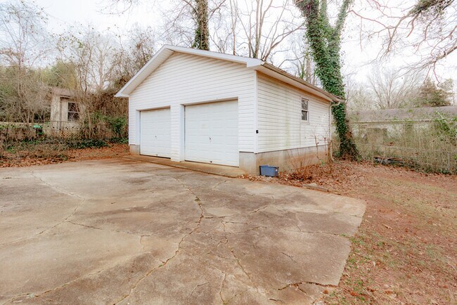 Foto del edificio - REDUCED!