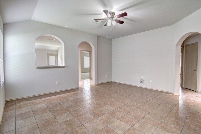 Foto del edificio - 21514 Daylily Hills Dr