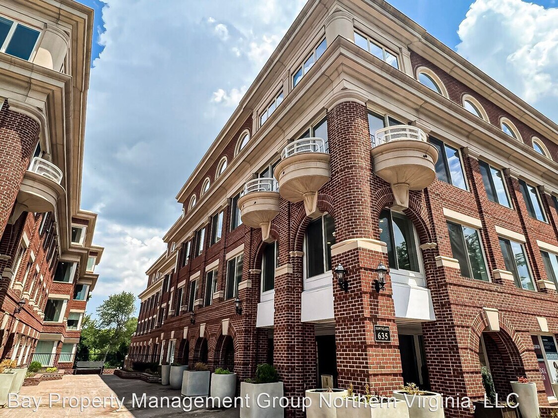 Foto principal - 1 br, 1 bath House - 635 Slaters Ln. #210