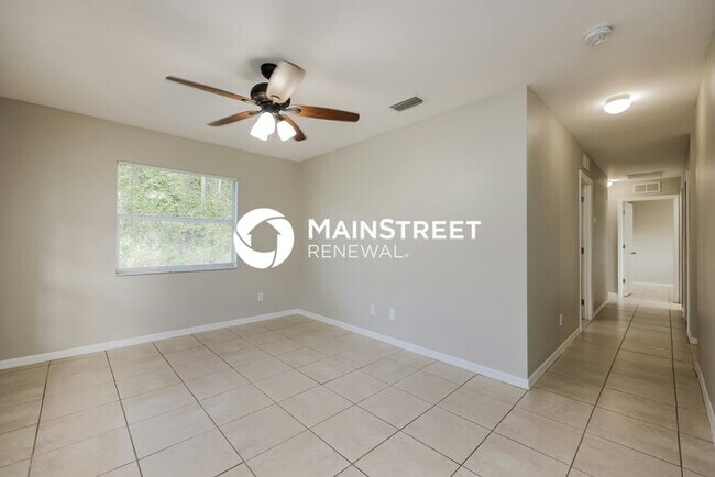 Foto del edificio - 3 Bedroom Pet-Friendly Home in Lehigh Acres, FL with Main Street Renewal