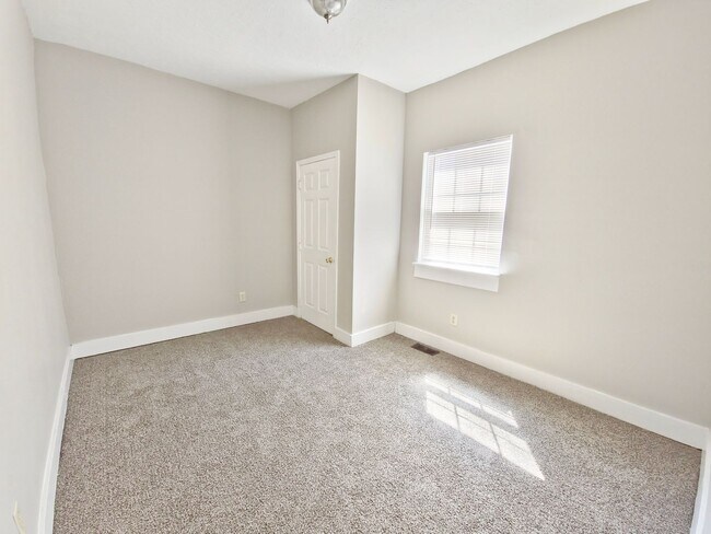 Foto del edificio - 1303 S 26th St
