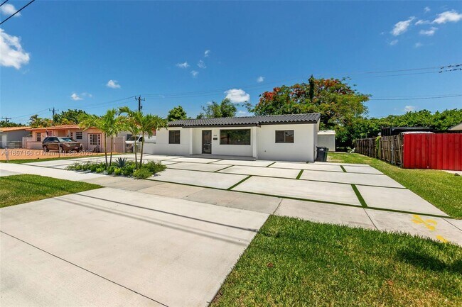 Foto del edificio - 9360 SW 16th St