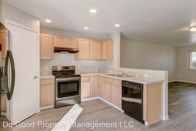 Foto del edificio - 3 br, 2 bath House - 13693 Key West St.