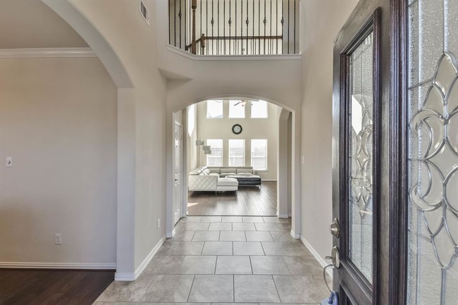 Building Photo - 6323 Pinyon Trail Dr