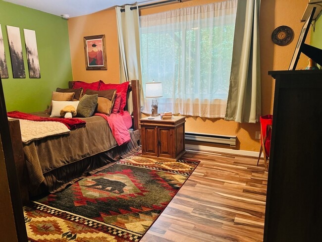 Building Photo - 17722 North Park Pl N