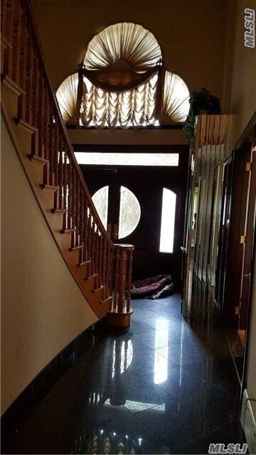Foto del edificio - 108-57-108-70 70th Ave