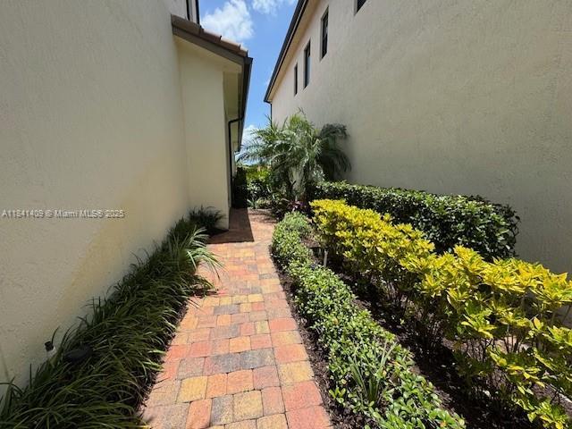 Building Photo - 455 SW 113th Ln