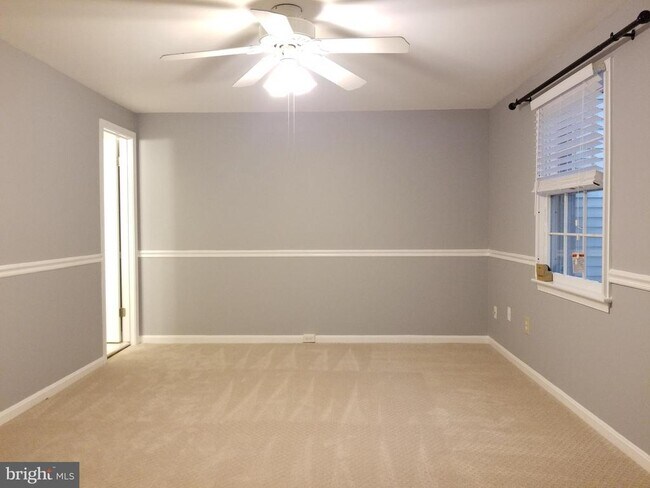 Foto del edificio - 8223 Goldstream Ct