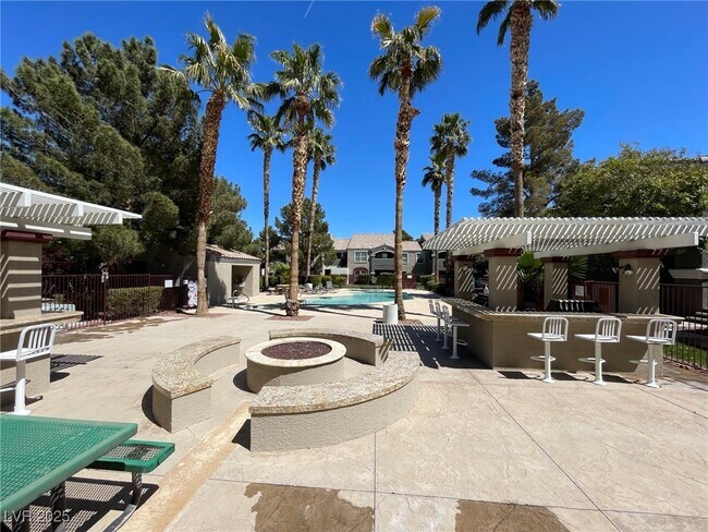 Foto del edificio - 5055 W Hacienda Ave