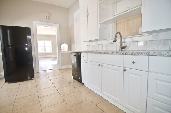 Foto del edificio - 4733 Columbine St