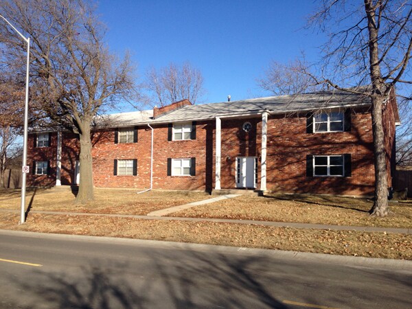 Primary Photo - 9109-9111 Nieman Rd