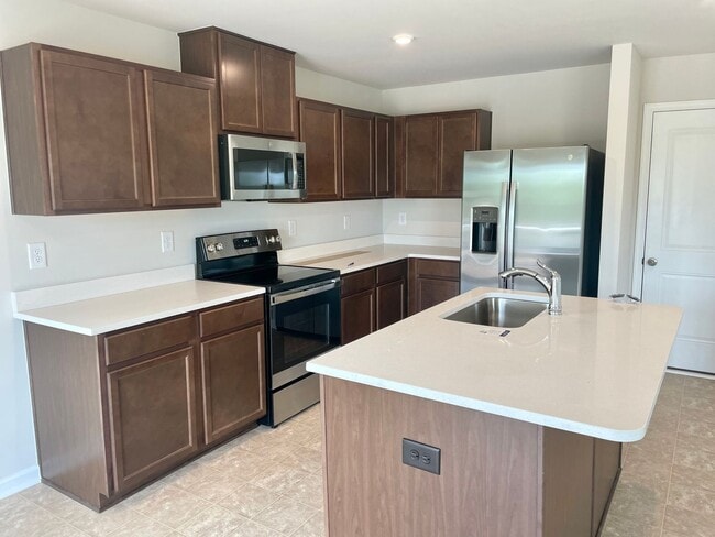 Building Photo - Gorgeous Locust Thicket Townhome