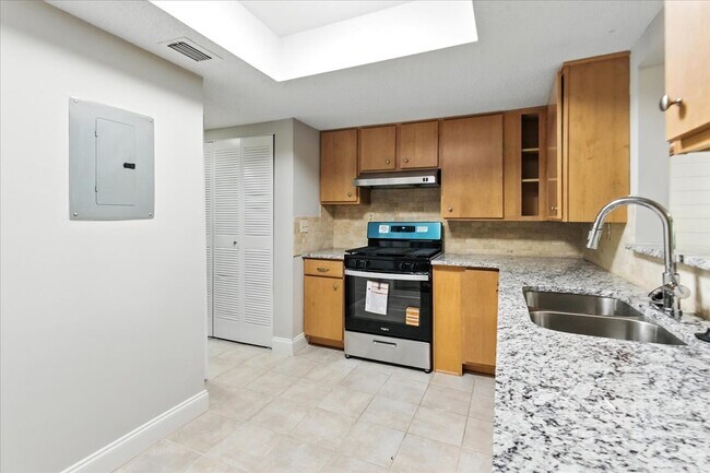 Foto del edificio - 17 Fair Haven Way