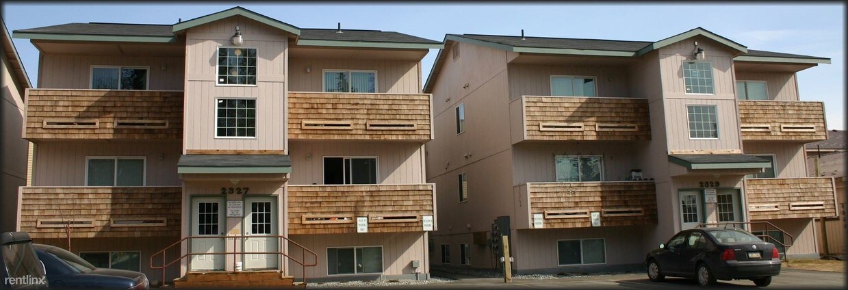 Foto principal - 2329 Eureka St