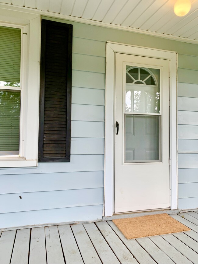 Front door - 1332 Buena Vista Blvd SE