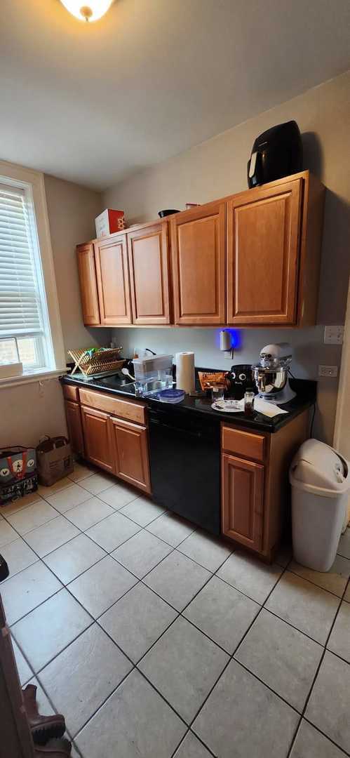 Foto del edificio - 3009 W Armitage Ave