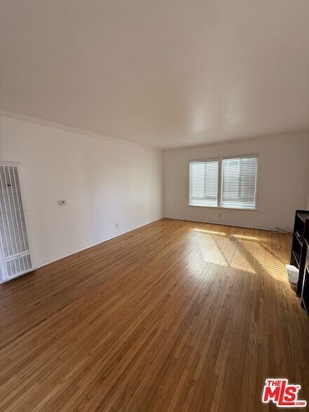 Foto del edificio - 2037 Stewart St