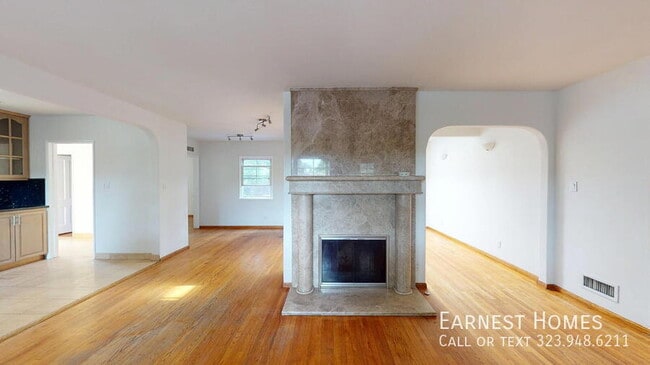 Building Photo - 17115 Parthenia St