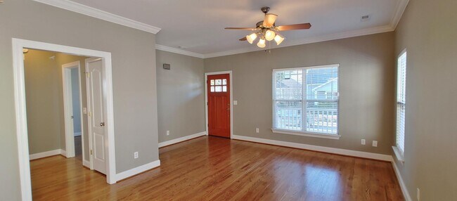 Building Photo - Fantastic Southside Rental!