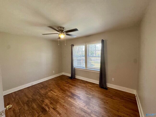 Foto del edificio - 518 Lawson St