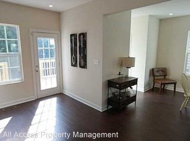 Building Photo - 3 br, 2.5 bath House - 209 W. 38th St