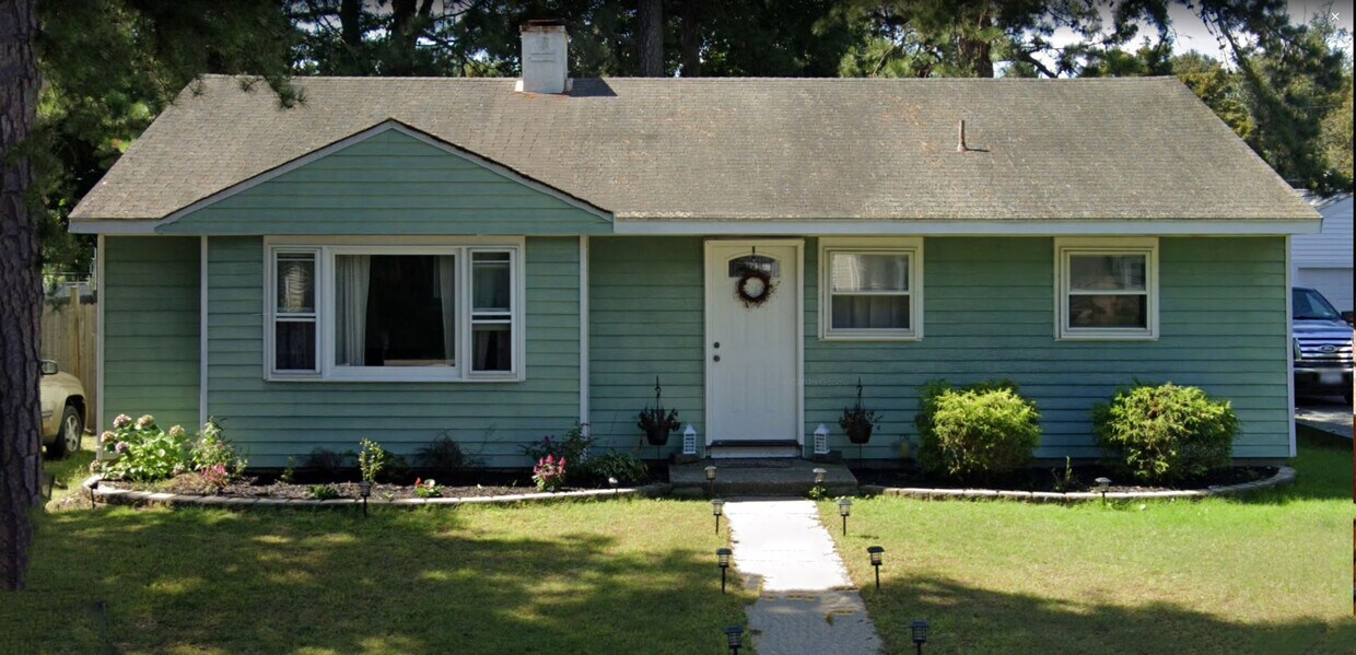 7 Robert Dr, Colonie, NY 12205 House Rental in Colonie, NY