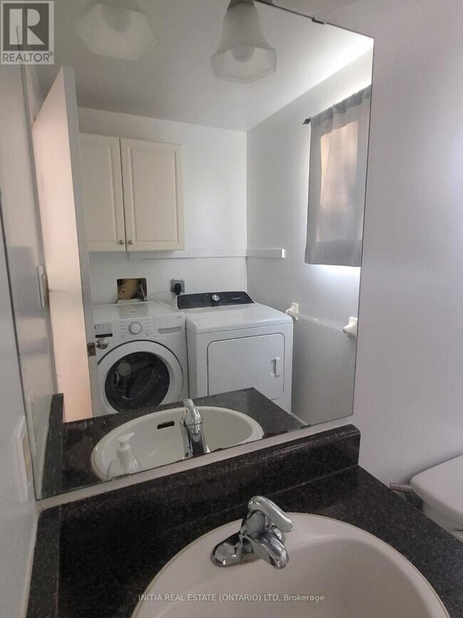 Photo du bâtiment - 35 Waterman Ave