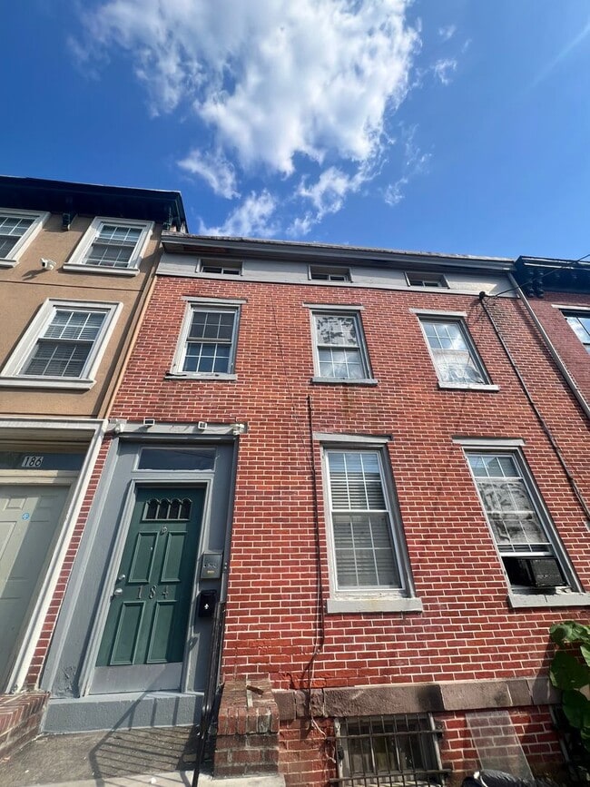 Building Photo - 184 Brunswick Ave