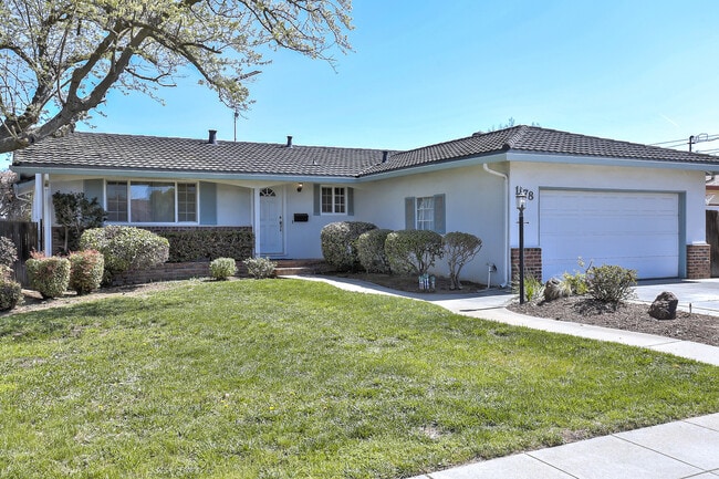 Building Photo - Move-In Ready 3BR/2BA in Highly Desired Su...
