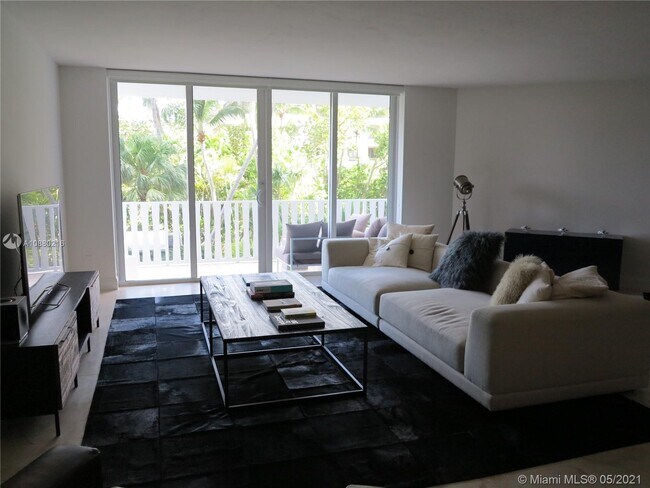 Building Photo - 200 Ocean Ln Dr