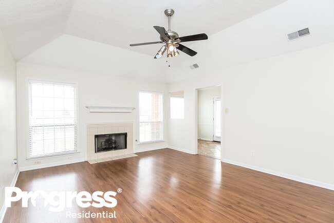 Building Photo - 5040 Thornebrook Cove