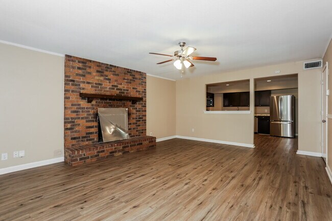 Building Photo - 347 Linkview Dr