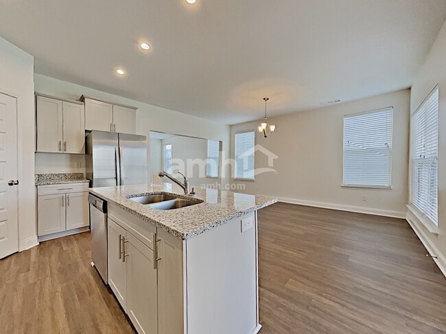 Foto del edificio - 5510 Central Grove Sq
