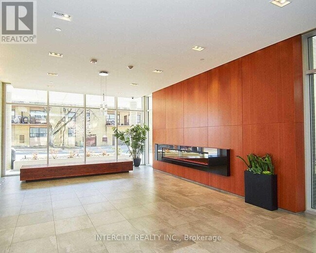 Photo du bâtiment - 2800-2800 Keele St