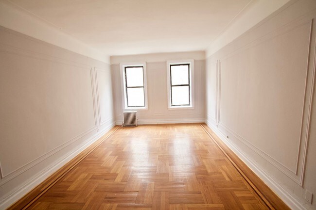 Foto del edificio - 2160 Wallace Ave