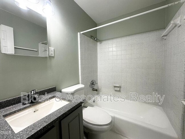 Foto del edificio - 4808 Blue Bird Ct