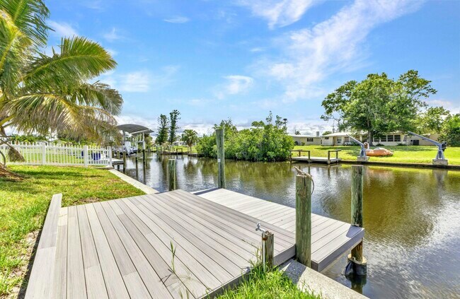 Building Photo - 501 Palmetto Dr