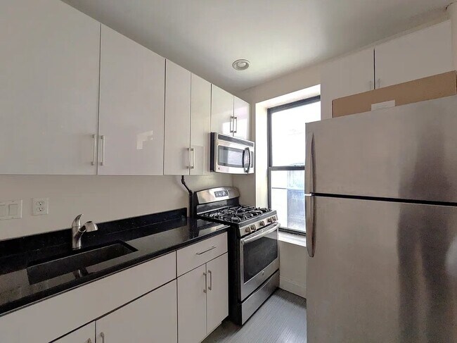 Foto del edificio - 533 W 158th St