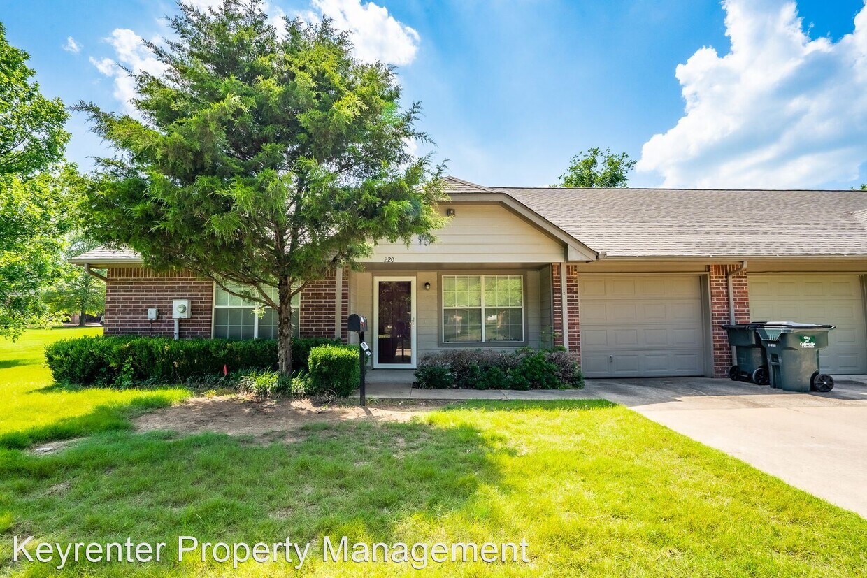 Primary Photo - 2 br, 2 bath House - 218 S 19th St