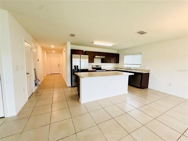 Foto del edificio - 1516 Mattie Pointe Pl