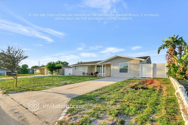 Building Photo - 8018 Pineapple Ln