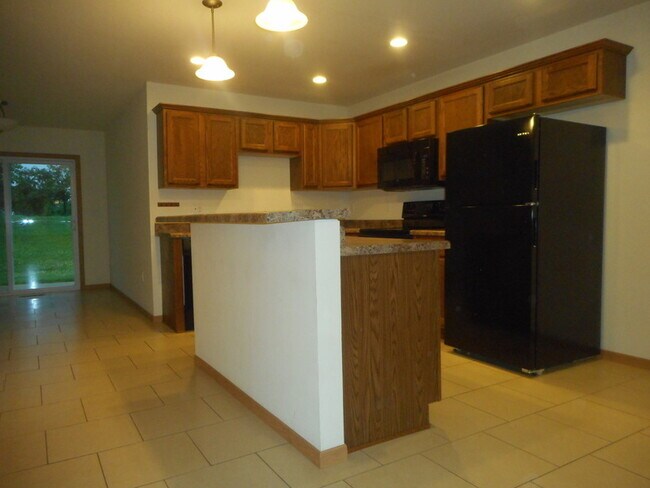 Building Photo - 5806 Wheatland Dr SW