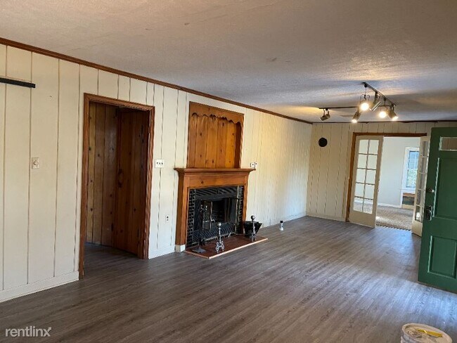 Building Photo - 4 br, 2.5 bath House - 4707 Paisley Rd