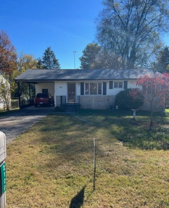 Photo - 2100 Berea Ave (Knoxville, TN)