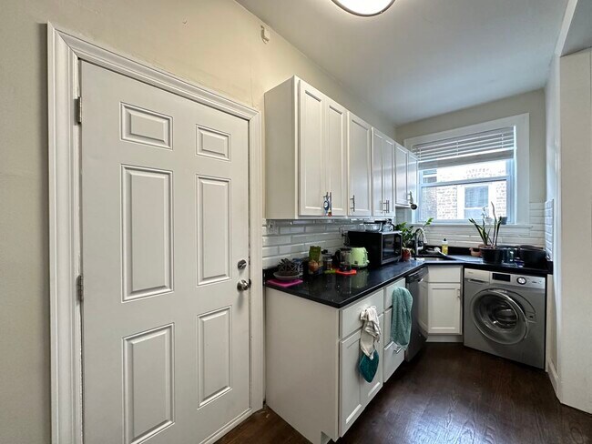 Foto del edificio - 327 Kedzie St