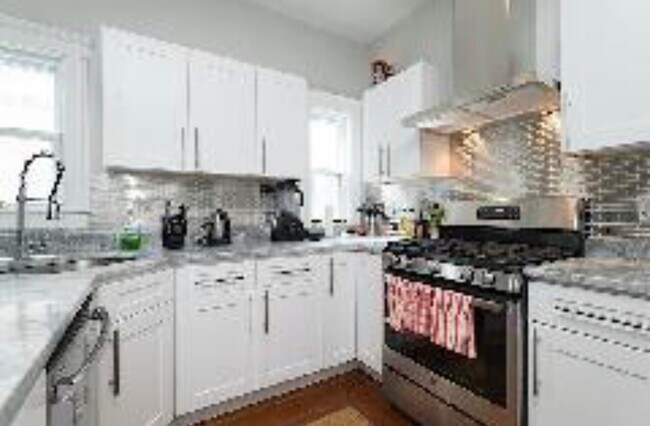 Foto del edificio - 42 Holyoke Rd